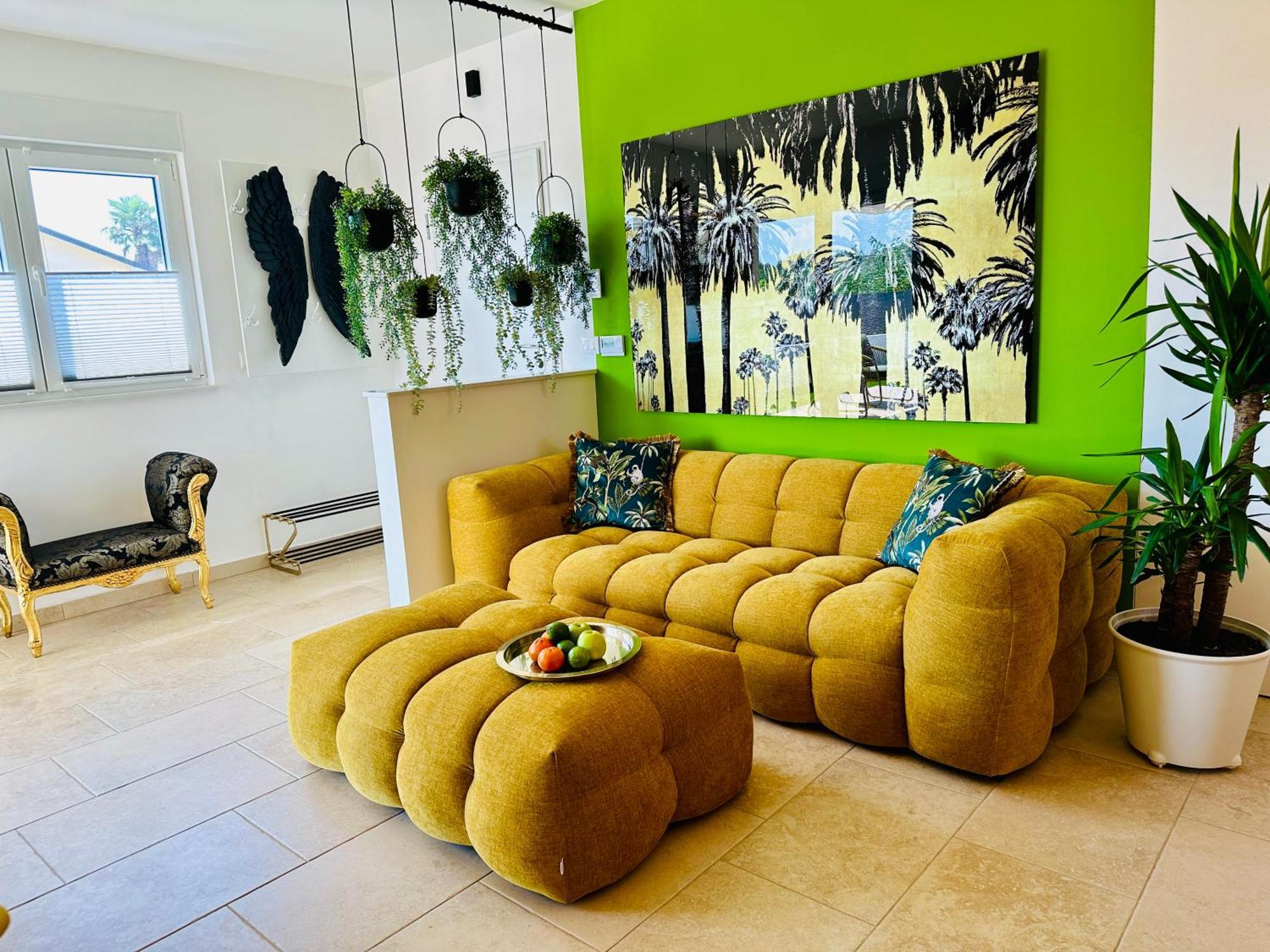 Apartment New Exclusive With Garden And Private Pool Near The Sea Poreč