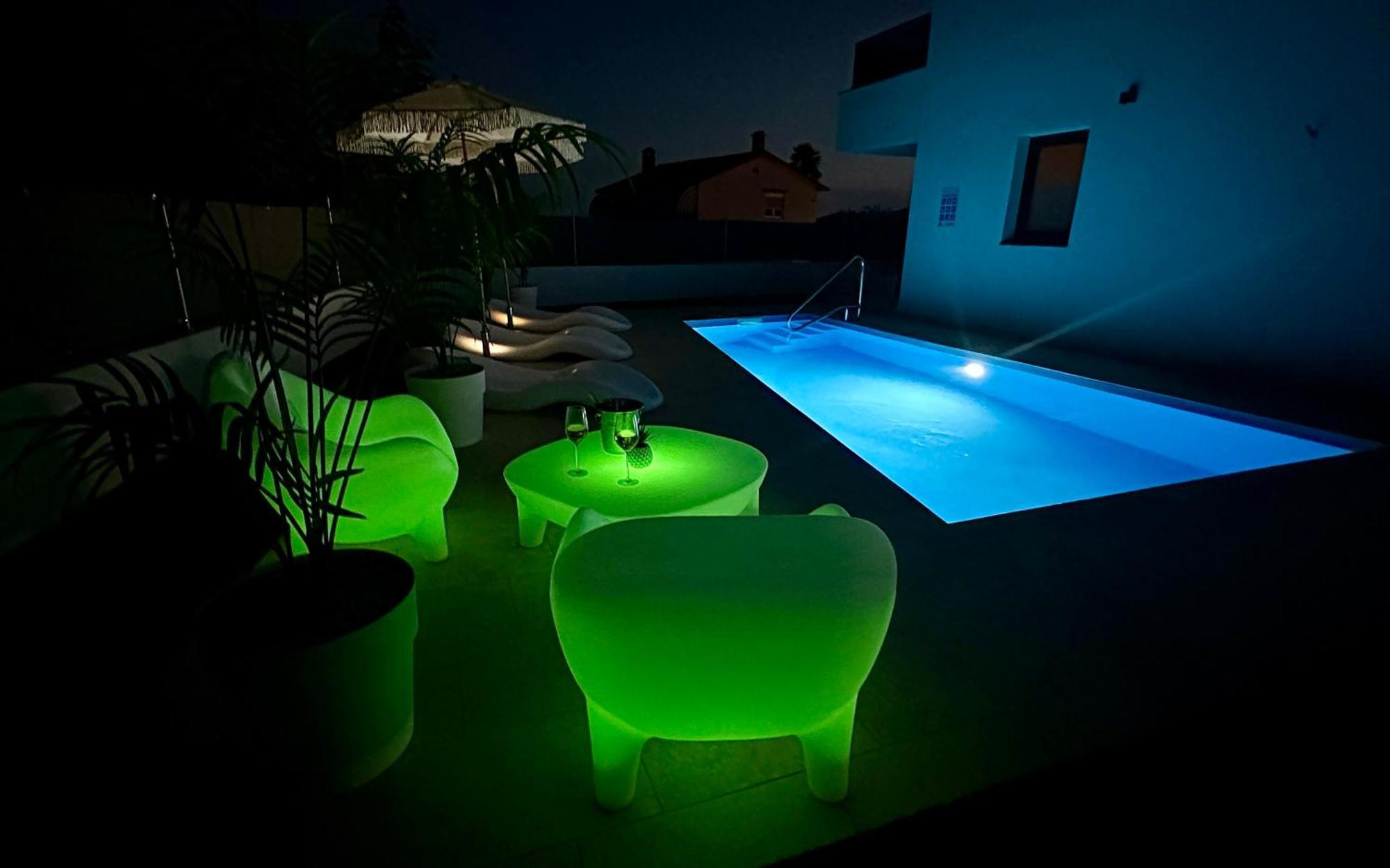 Apartment New Exclusive With Garden And Private Pool Near The Sea *