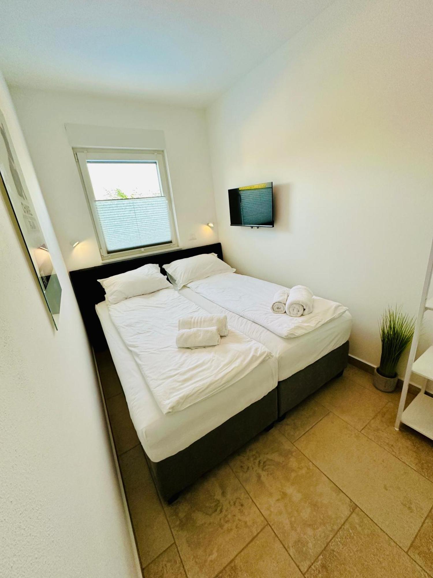 New Exclusive With Garden And Private Pool Near The Sea Apartment