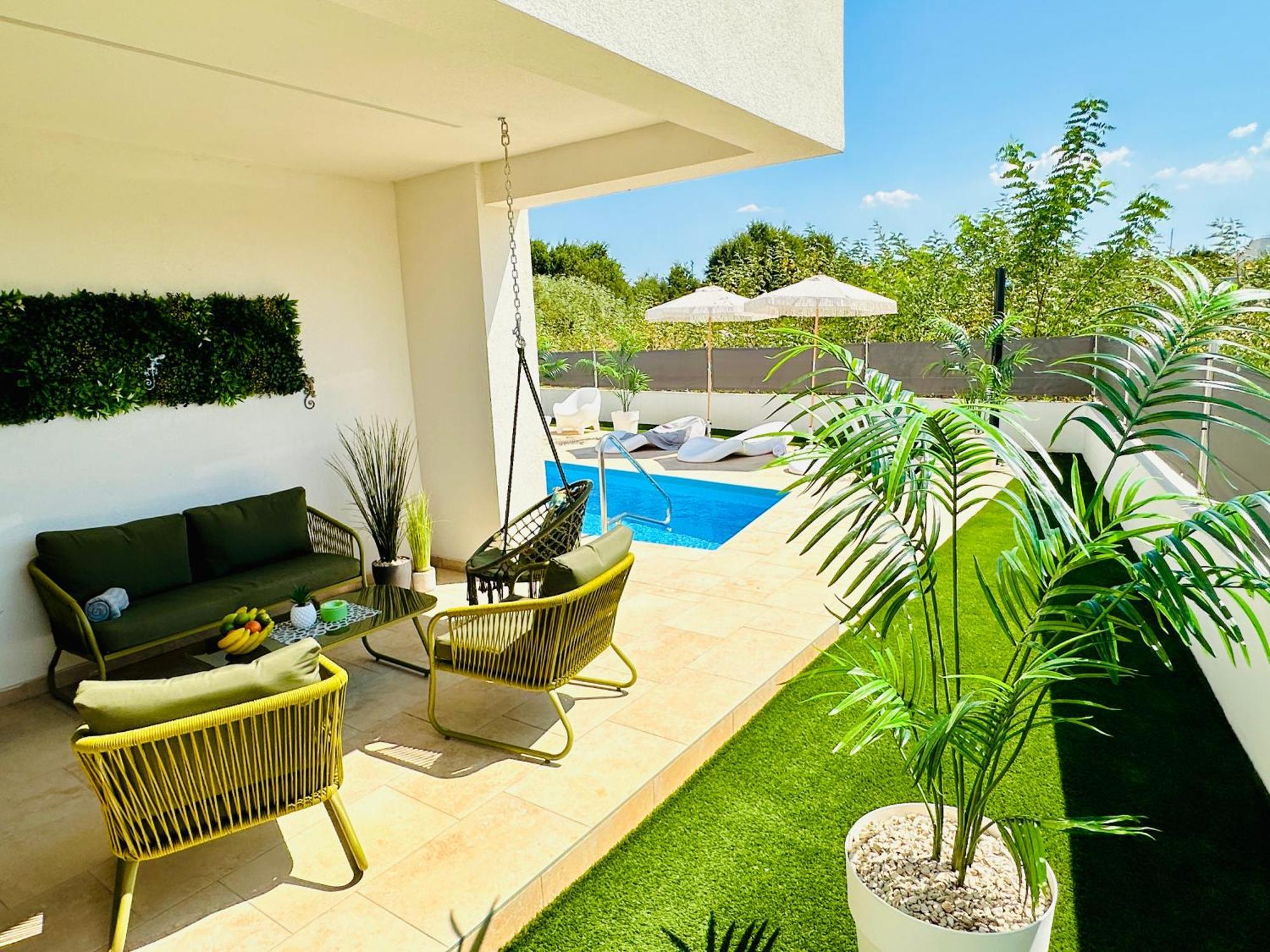 Apartment New Exclusive With Garden And Private Pool Near The Sea *